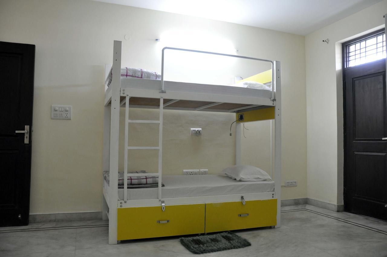 Friends Hostel New Delhi Exterior foto