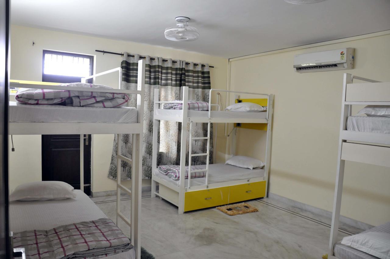 Friends Hostel New Delhi Exterior foto